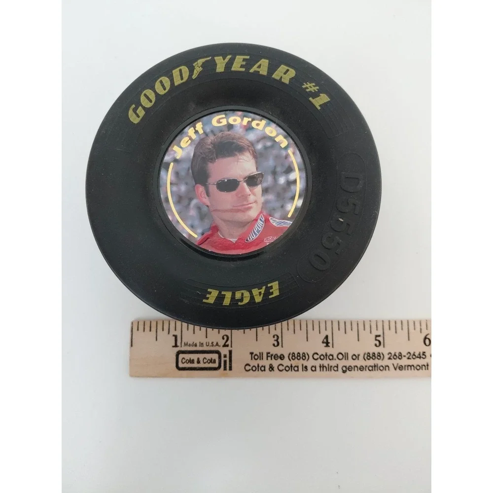 VTG Jeff Gordon NASCAR 1997 Fototire‎ Collectible Mini Goodyear Tire Frame